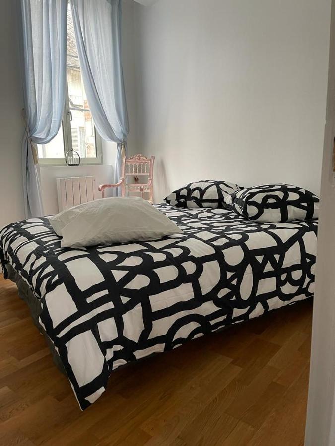 Les 3 Rois Apartment Romorantin-Lanthenay ภายนอก รูปภาพ
