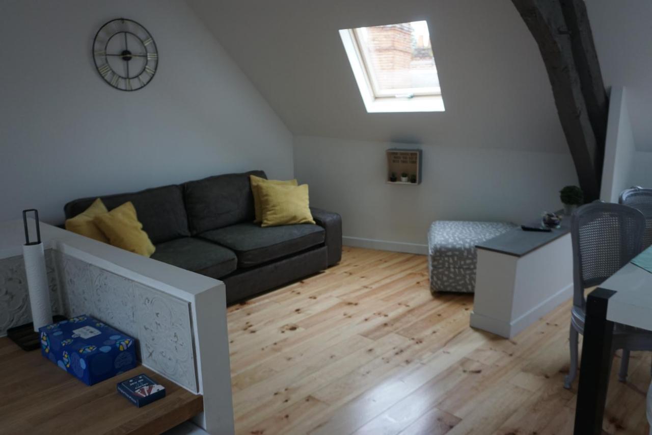 Les 3 Rois Apartment Romorantin-Lanthenay ภายนอก รูปภาพ